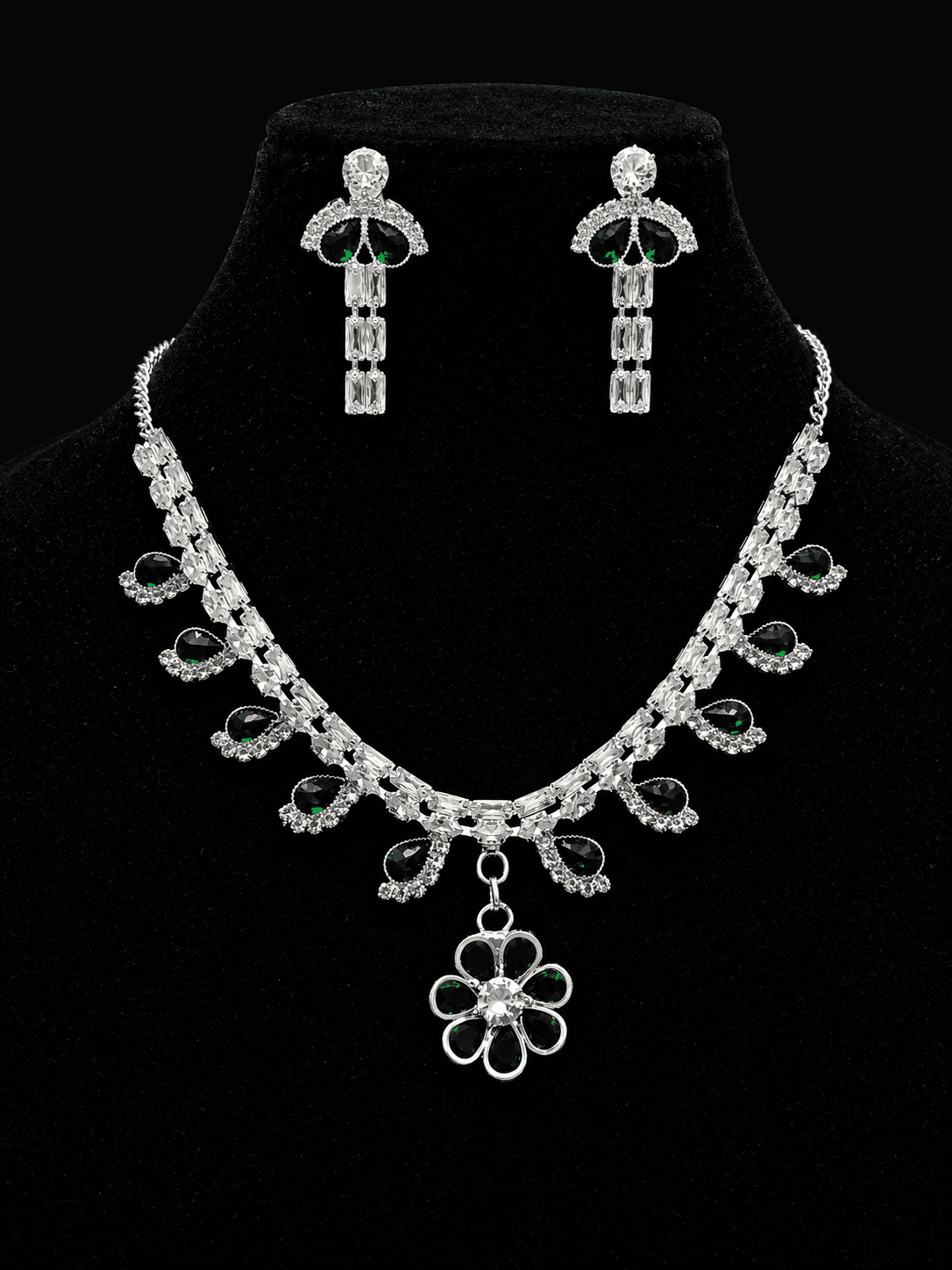 Floral Pendant AD Stone Necklace Set
