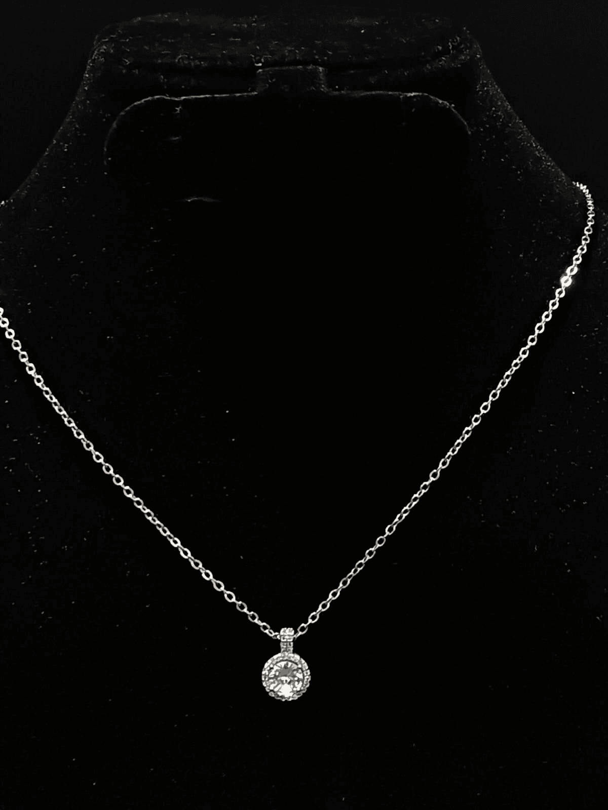 Classic Round AD Stone Pendant Chain